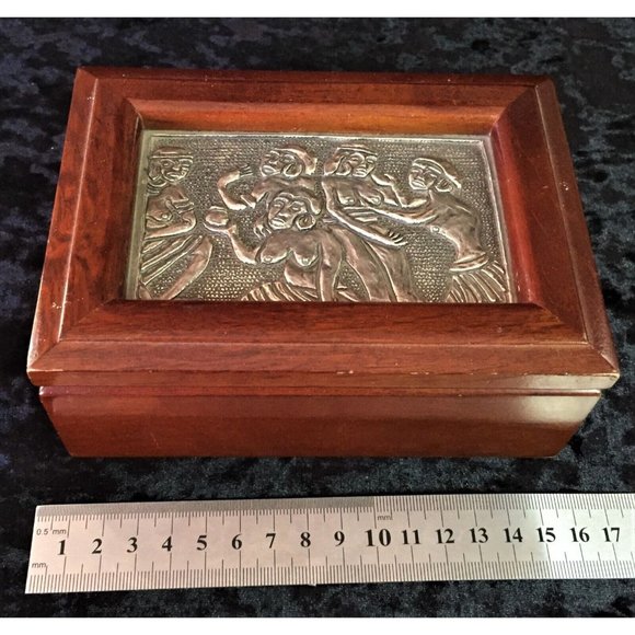 Tribal/African Artwork Wooden Trinket Box - Picture 3 of 4